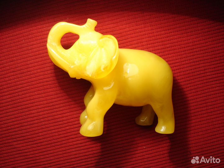 Слоник Слон Молочно-сливочный цвет Янтарь Янтарный