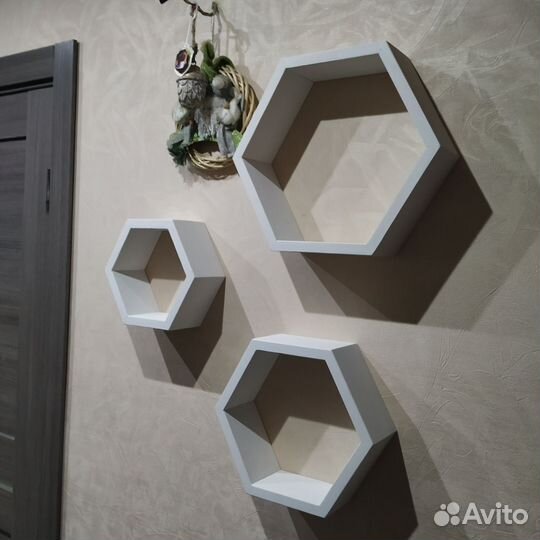 Полка настенная соты