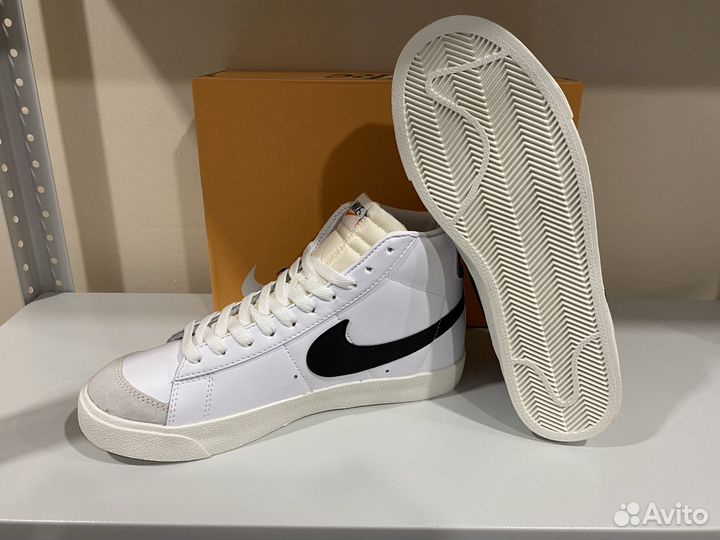 Кроссовки Nike blazer