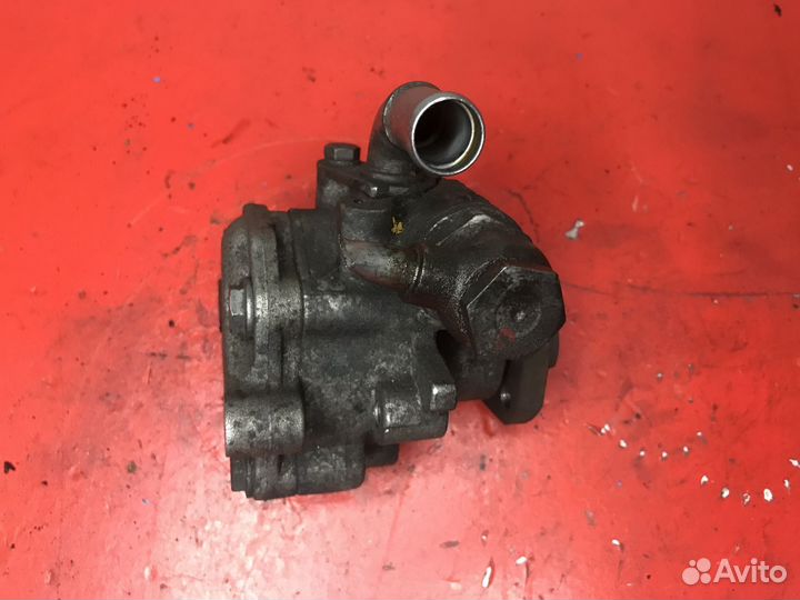 Насос гура Volkswagen Crafter CR 2.5 BJL