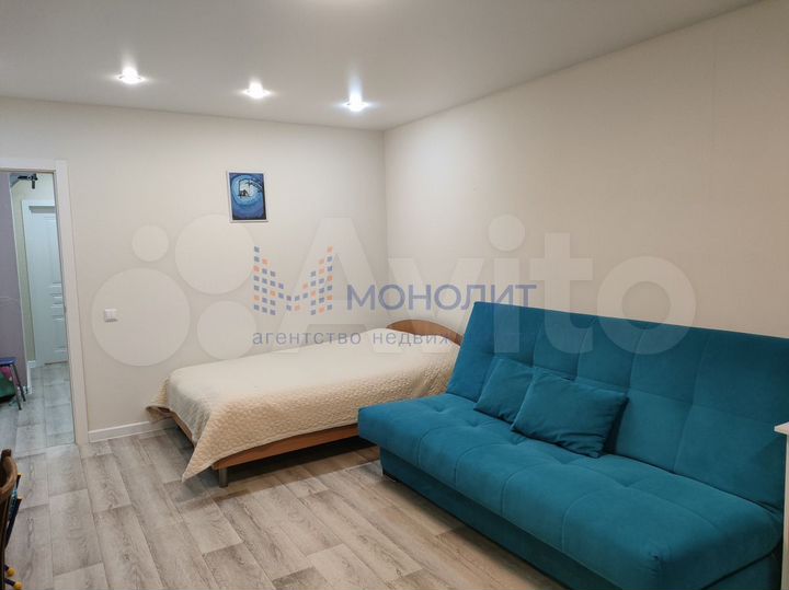 2-к. квартира, 77 м², 1/10 эт.