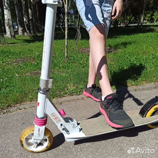 Самокат Roces 145 белый