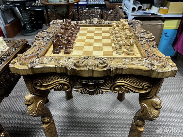 Шахматный столик ручной работы