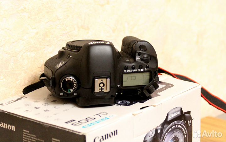 Фотоаппарат Кенон EOS 7D + объектив