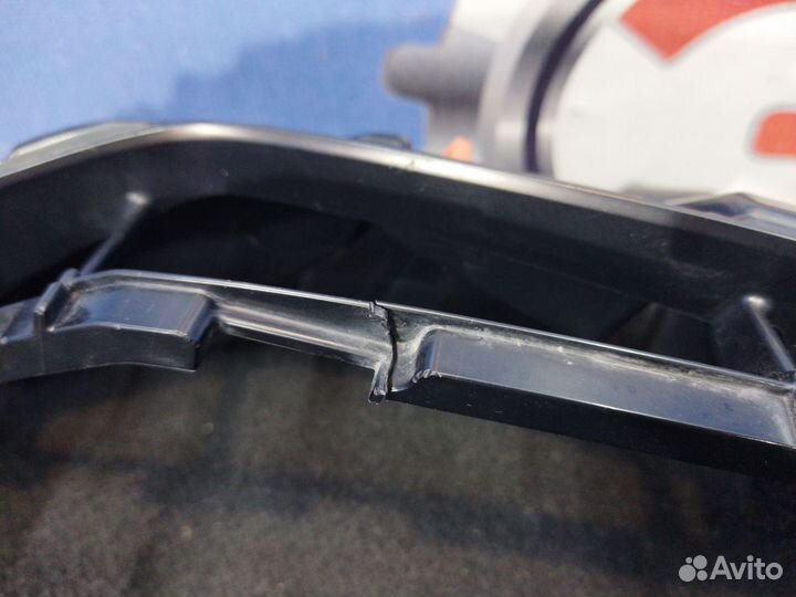 Кронштейн фары левый Toyota Prado 150 2009