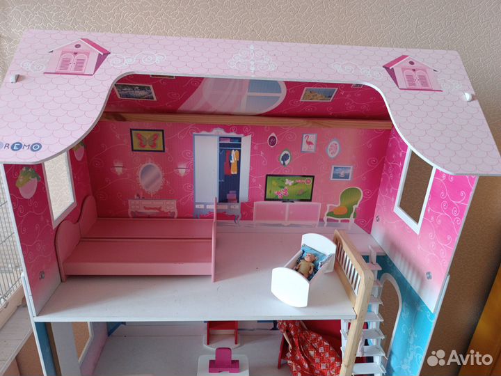 Большой кукольный домик деревянный