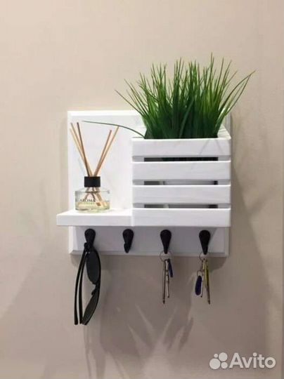 Ключница в коридоре