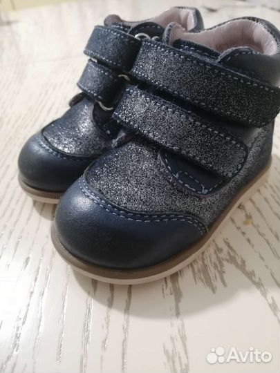 Ботиночки натур.кожа,19 размер, фирма 