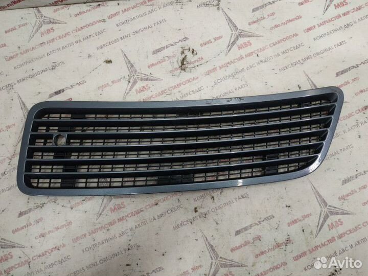 Решетка капота левая Mercedes S-Class W221
