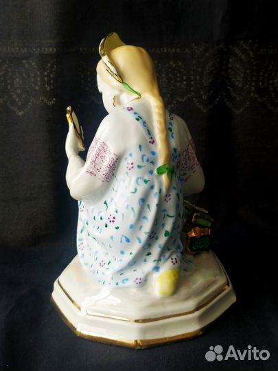 Статуэтка Малахитовая шкатулка лзфи Богданова О. М