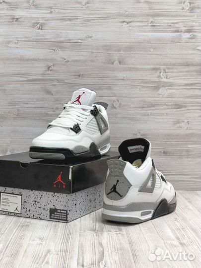 Кроссовки Nike Air Jordan 4 с мехом