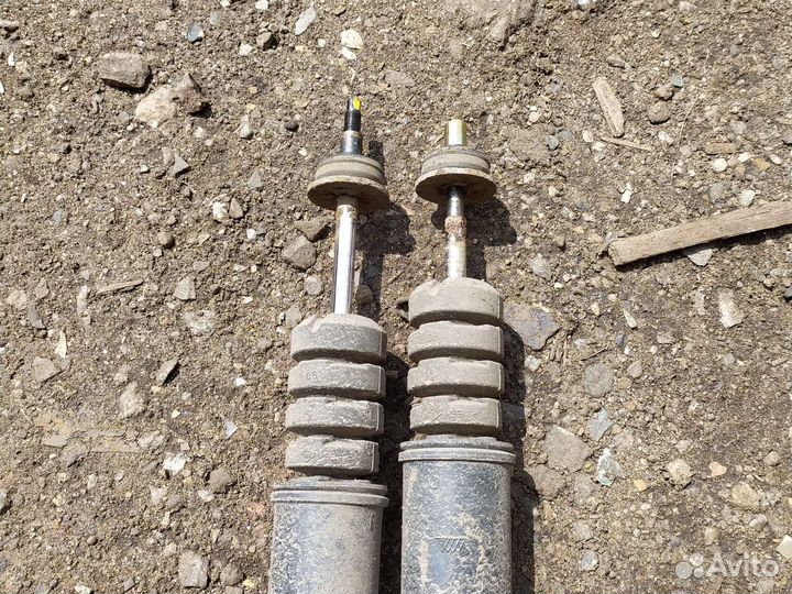 Задние амортизаторы Рено Логан