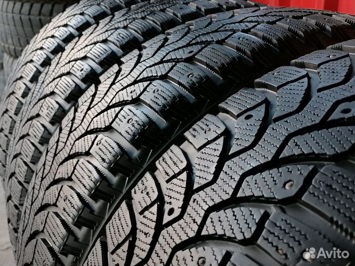Bridgestone Blizzak Spike-01 235/55 R18
