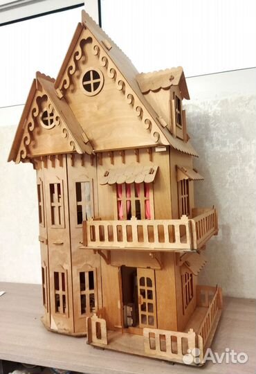 Домик кукольный