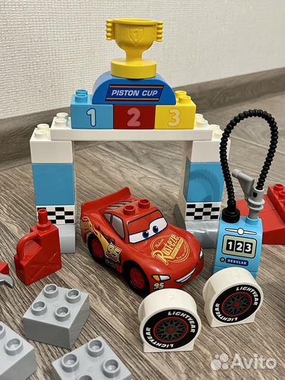 Lego duplo 10924 Гонки молнии маккуина