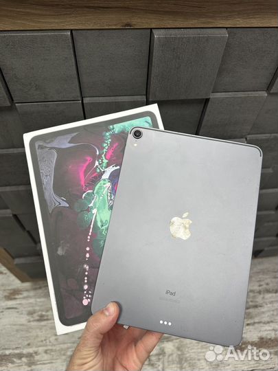 iPad pro 11 2018 с коробкой без iD