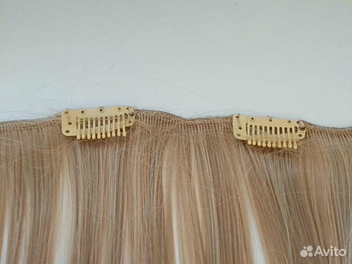 Волосы на заколках