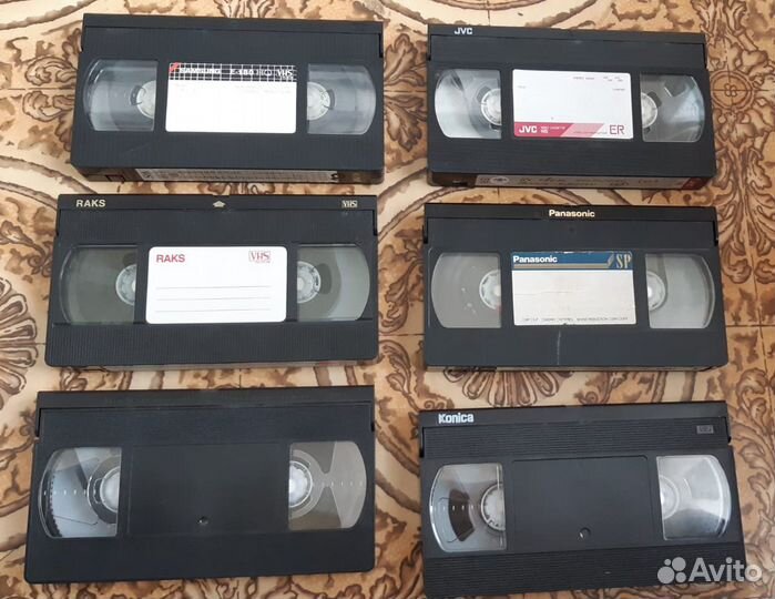 Видеокассеты с фильмами 6шт