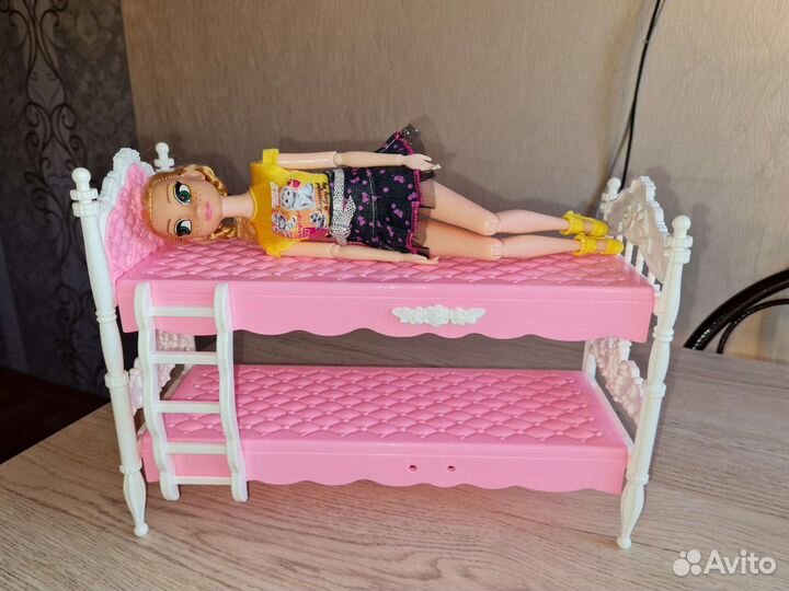 Кровать для кукол Барби