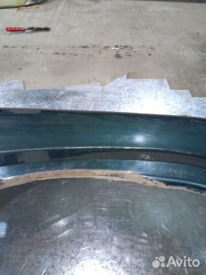 Крылья передние opel monterey под ремонт