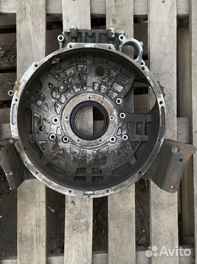 Б/у кожух маховика Mitsubishi Fuso Fighter 6М61