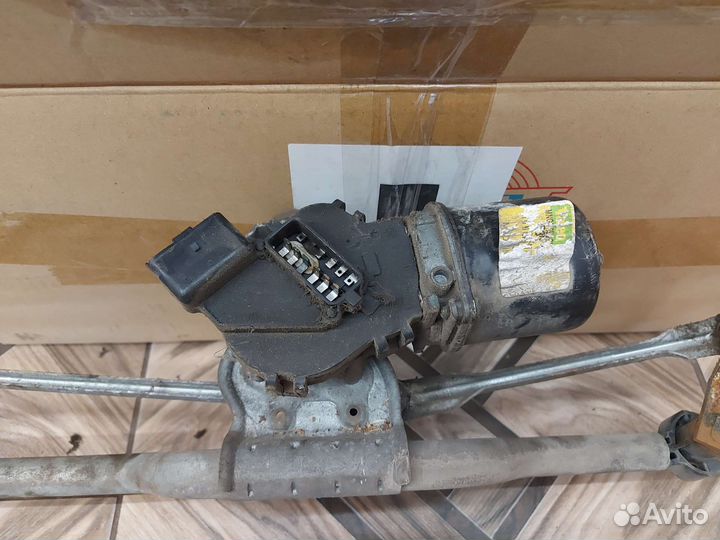 Моторчик трапеции стеклоочистителя