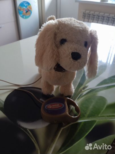 Игрушка собака на поводке