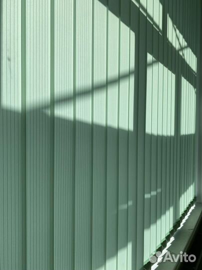 Жалюзи и рулонные шторы Калининград