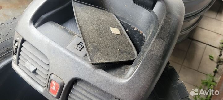 Бардачок верхний nissan almera n16