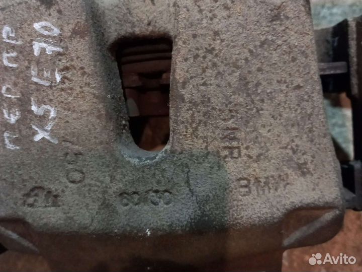 Передние тормозные суппорты BMW X5 E70