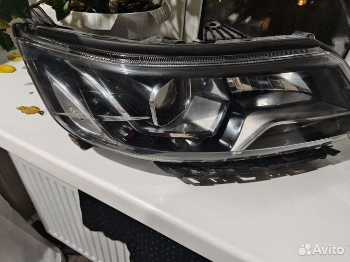 Фара Geely emgrand x7