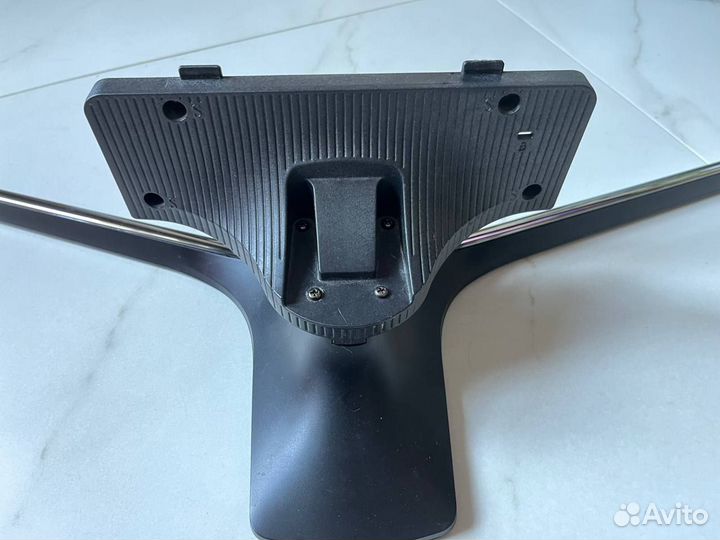 Подставка для телевизора Samsung MU6100U