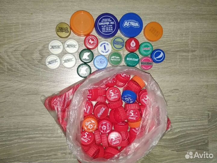 Пробки пластик и кронен много