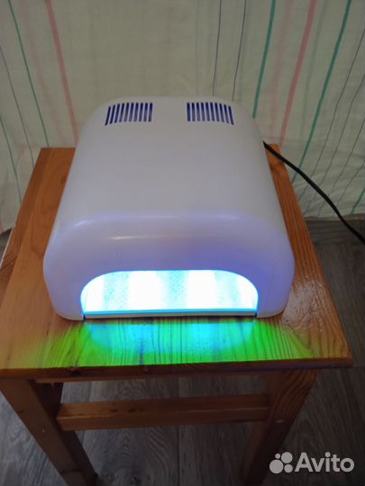 Лампа для маникюра