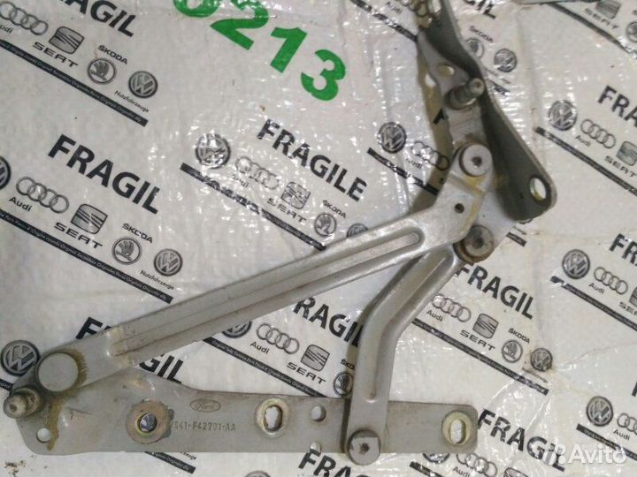 Петля багажника Ford Focus 1 1998-2005