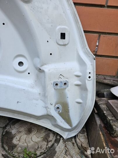 Капот на renault kaptur оригинал