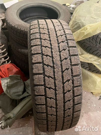 Toyo Observe GSi-5 235/65 R17