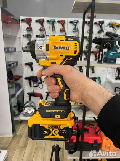 Dewalt Гайковёрт 330NM