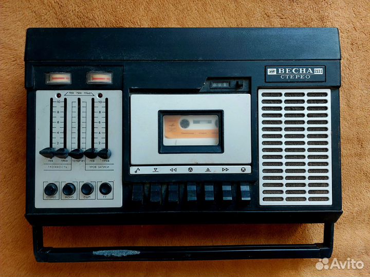 Кассетный магнитофон весна стерео (1981 г) СССР