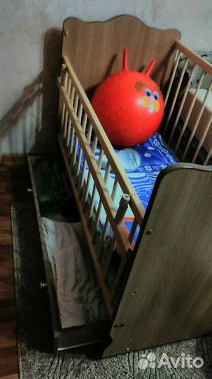Детская кроватка