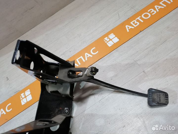 Педаль сцепления тормоза Chevrolet Niva Нива