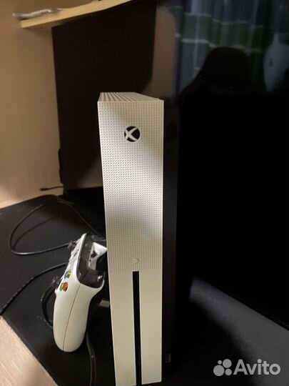 Геймпад xbox One s,провод,и консоль