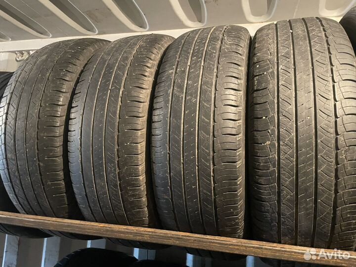 Michelin Latitude Tour HP 215/70 R16