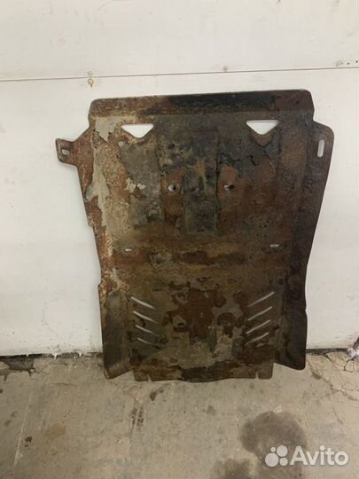 Защита двигателя Mitsubishi L200