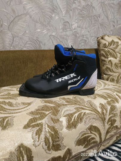 Лыжные ботинки