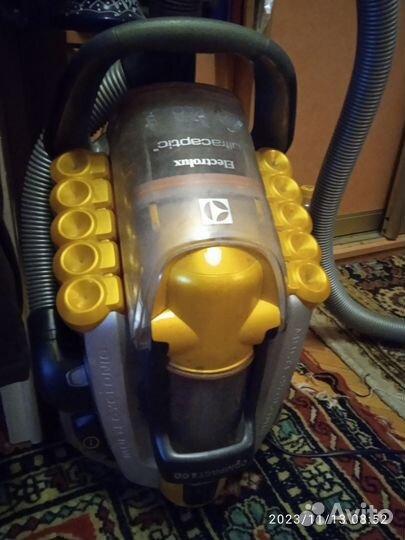 Пылесос electrolux на запчасти