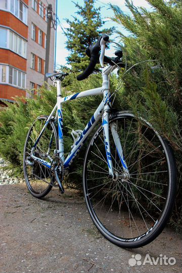 Шоссейный велосипед Fuji Robaix 3.0