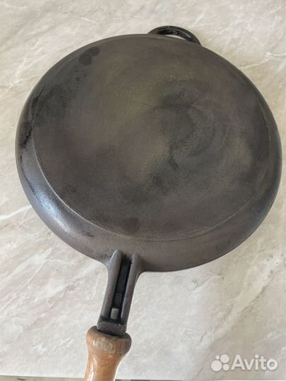 Чугунная сковорода 24 см