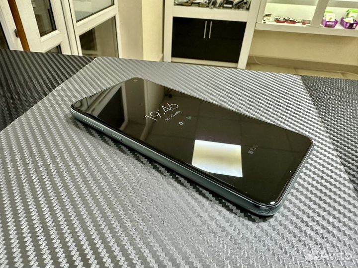 Samsung Galaxy S10e, 6/128 ГБ