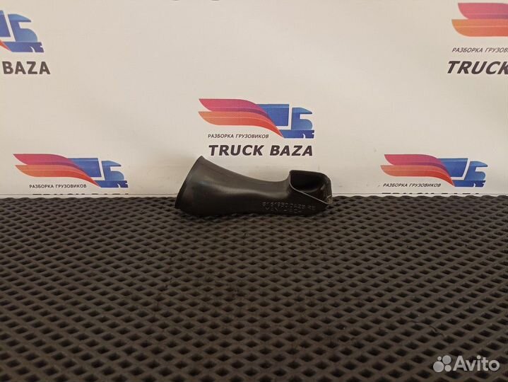 81619500428 Патрубок отопителя Man TGA, Man TGX